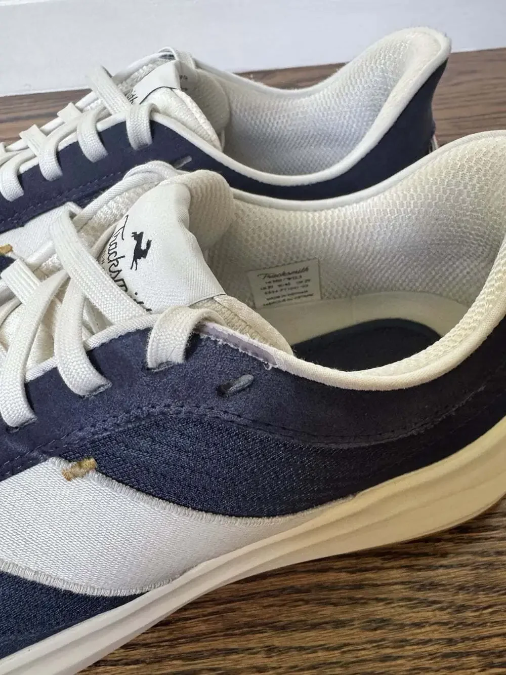 Tracksmith eliot runner